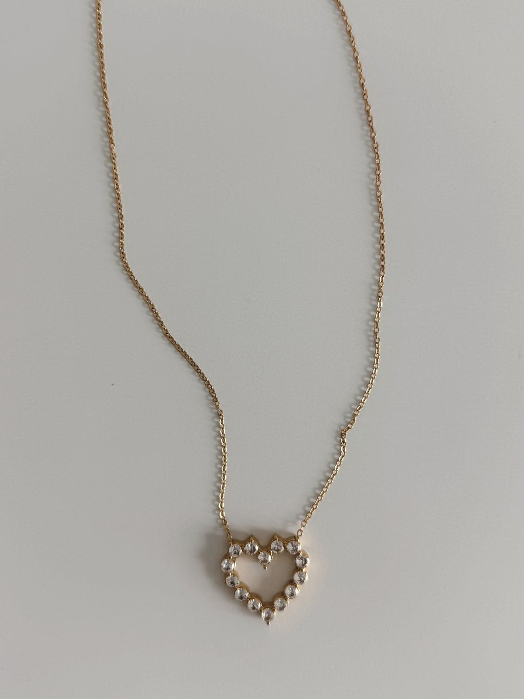 SMALL DIAMOND HEART NECKLACE